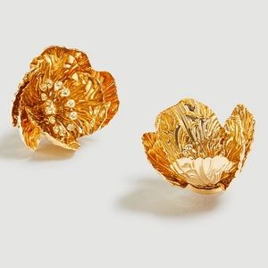 Ann Taylor metal flower stud statement earrings